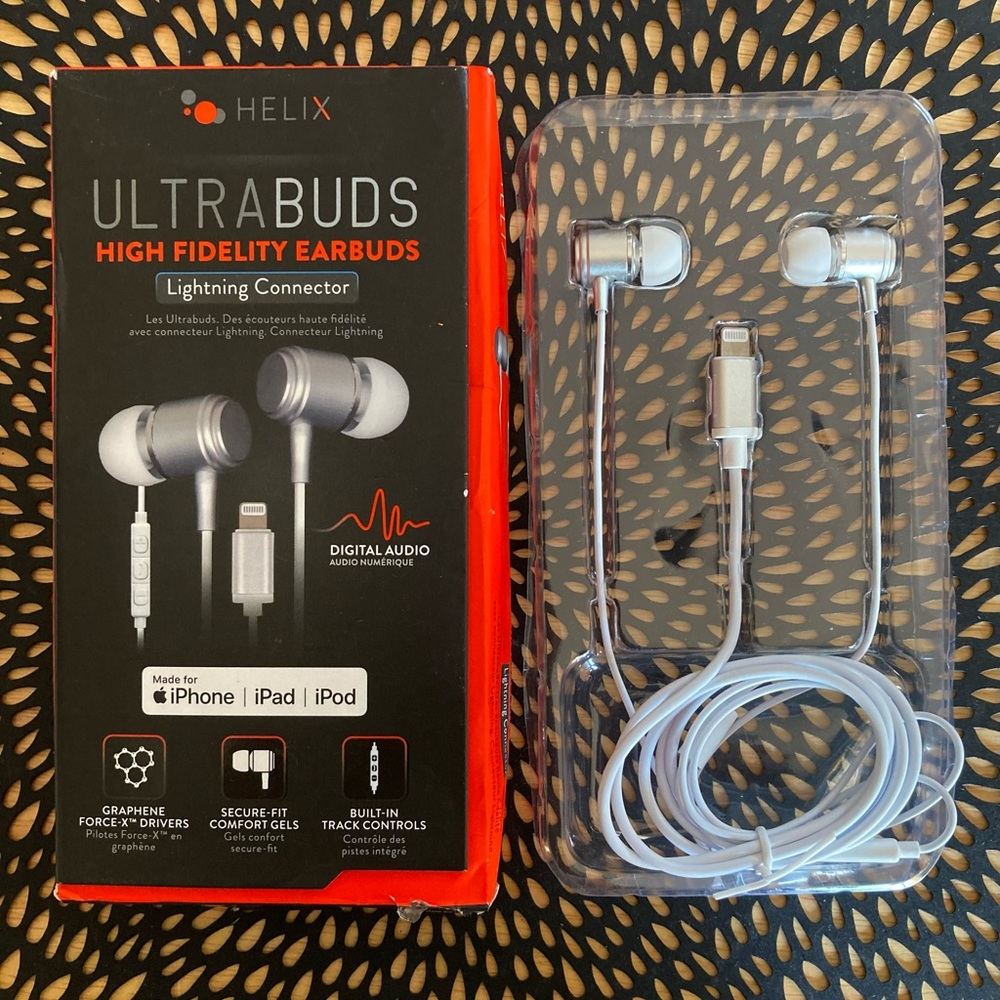 New In Box - Helix Ultrabuds High Fidelity EarBuds Lightning Connector